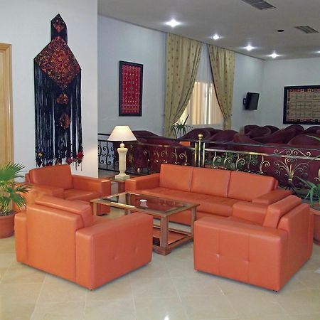 Отель Sun Palm Дуз Экстерьер фото