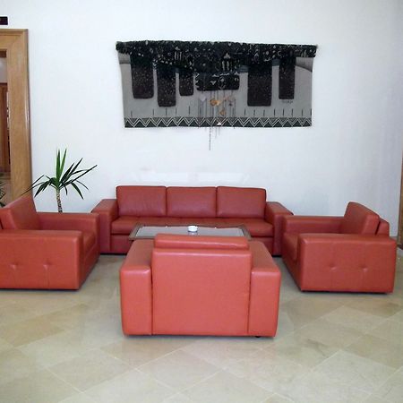 Отель Sun Palm Дуз Экстерьер фото