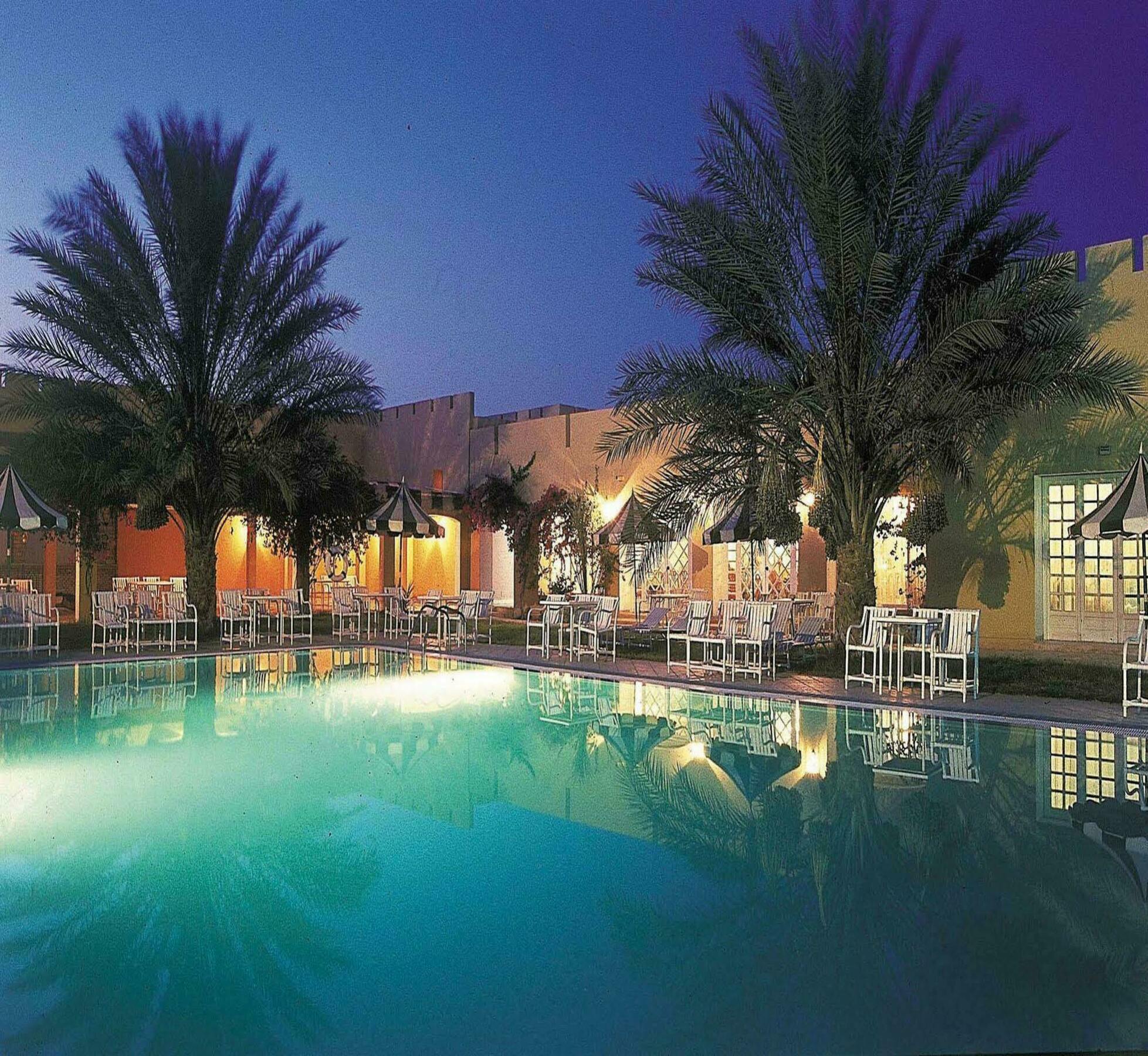 Отель Sun Palm Дуз Экстерьер фото